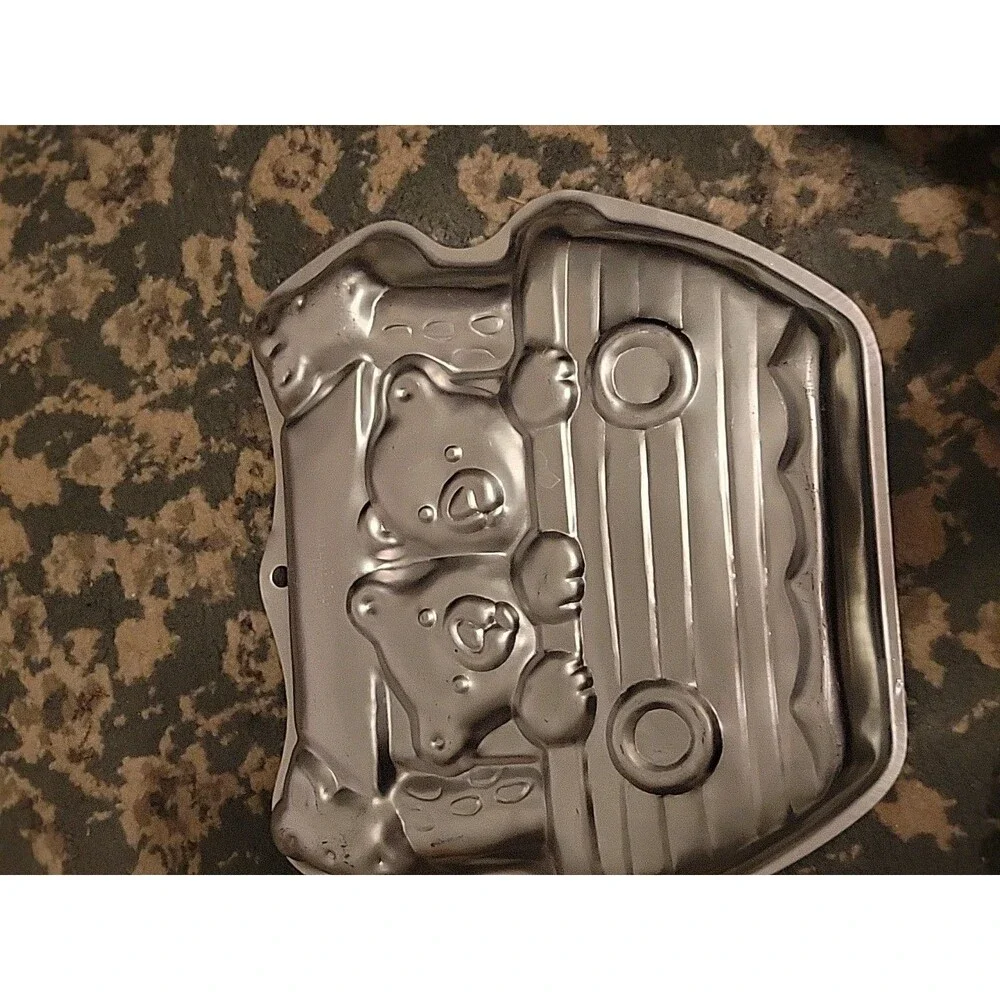 Wilton 1999 Noahs Ark Cake Pan Bears Giraffes Baking Mold 2105-2026 Instructions